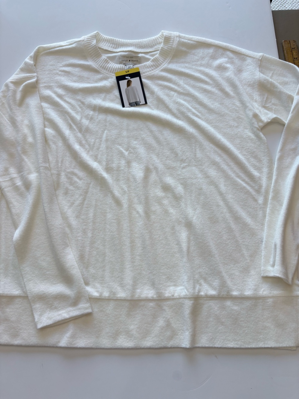 Lucky Brand White Crewneck Pullover F25